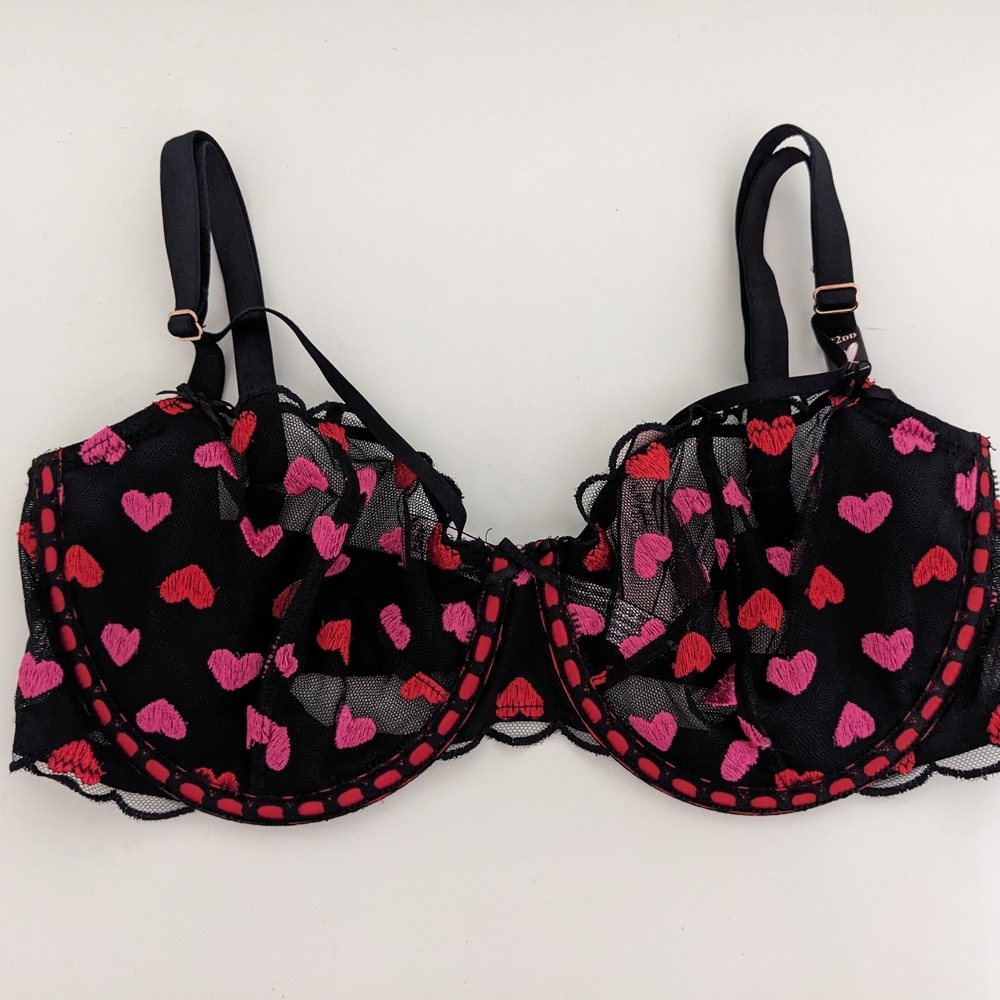 NWT! Victoria's Secret Dream Angels Push Up Without Padding Bra Red Hearts 32DD